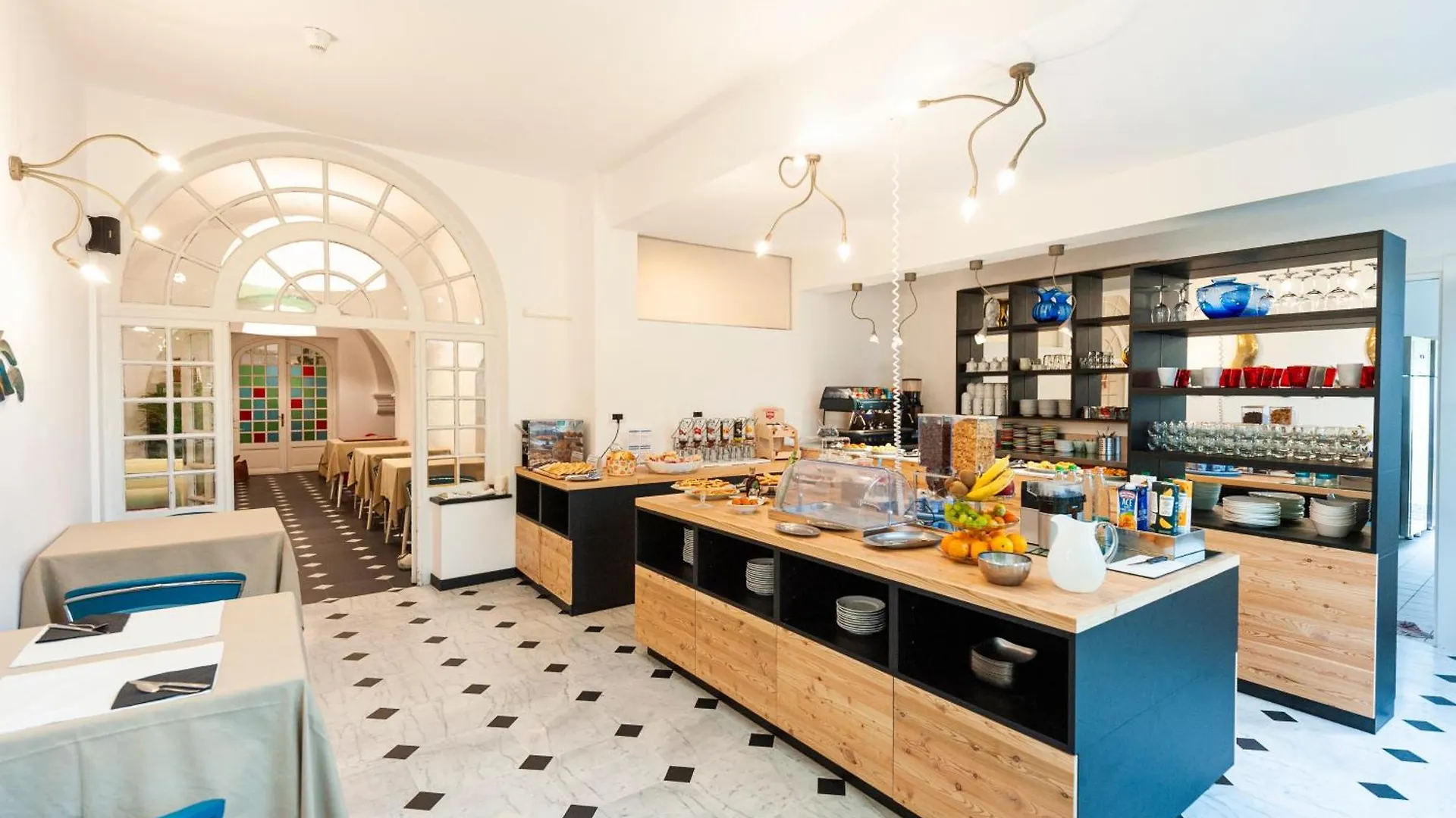 Hotel Melograno Spotorno 3*,  Italy