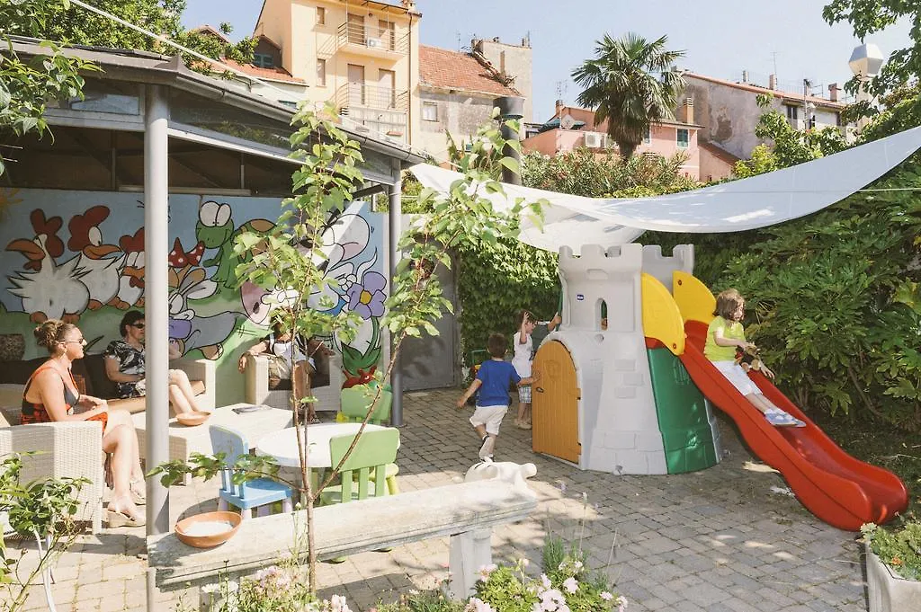 Hotel Melograno Spotorno 3*,