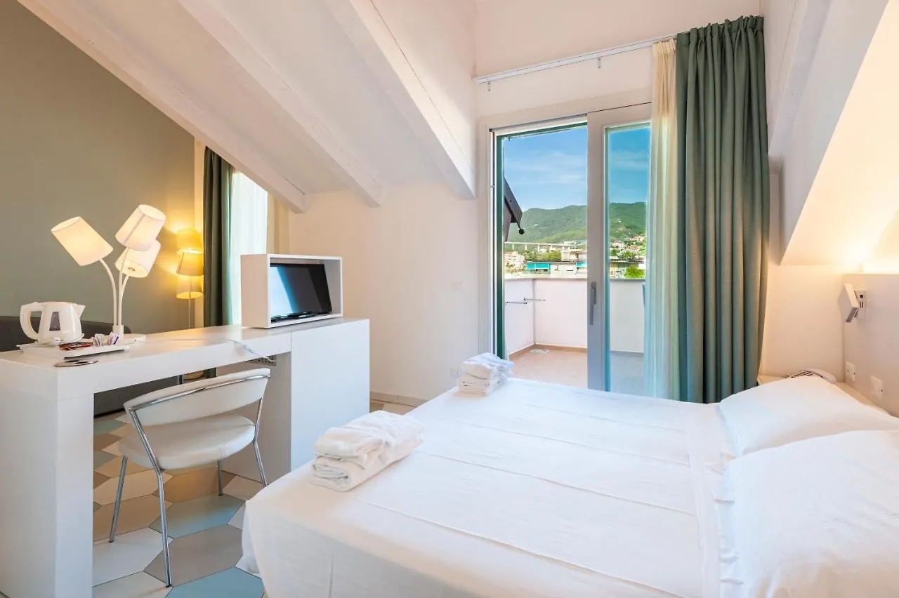Hotel Melograno Spotorno Italien