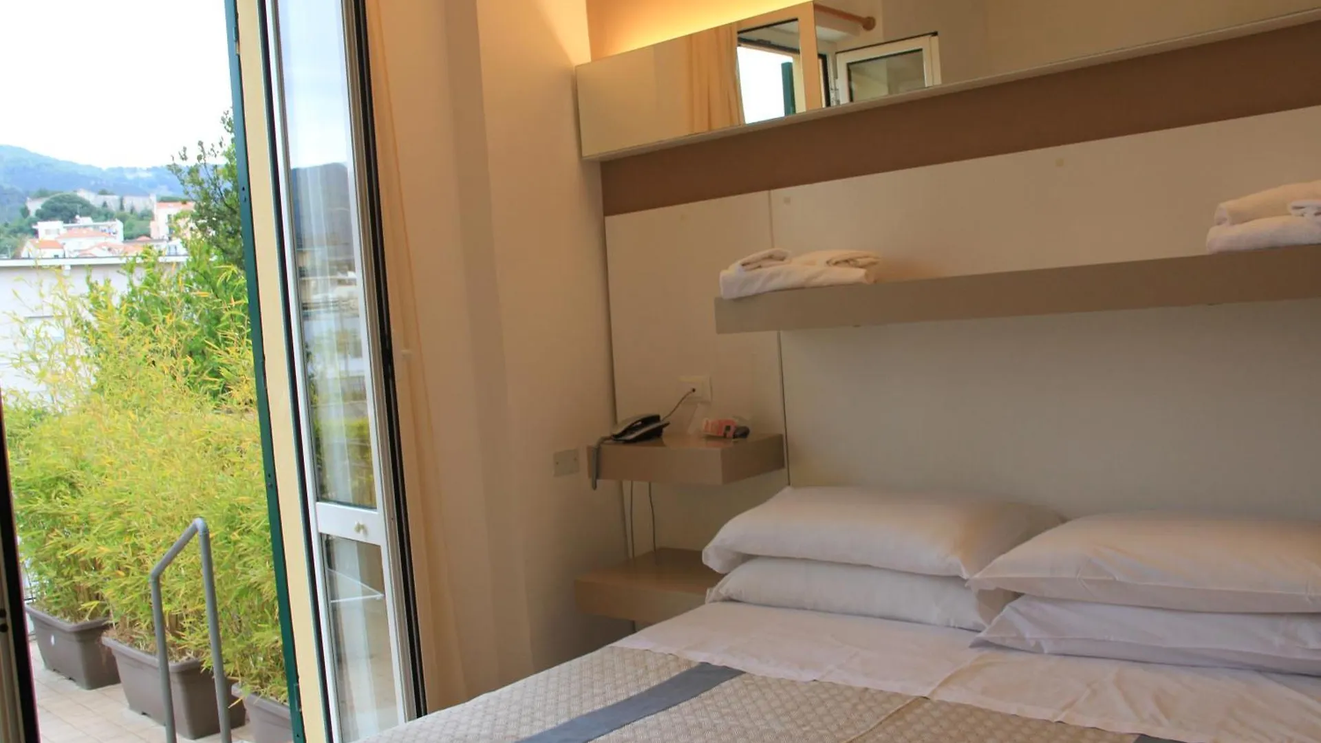***  Hotel Melograno Spotorno Italien